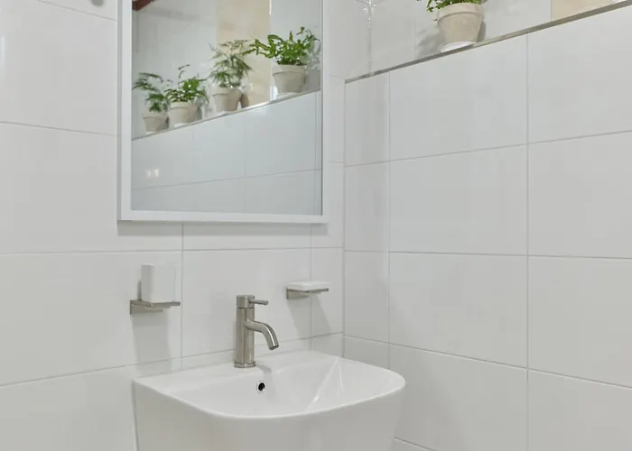 Cozy Private House Near Gyeongbokgung Entire , Stayogoo