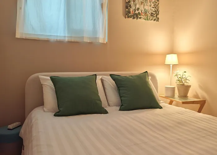 Cozy Private House Near Gyeongbokgung Entire , Stayogoo